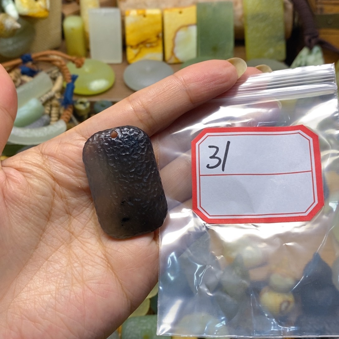 未镶嵌岫玉纯天然l****n