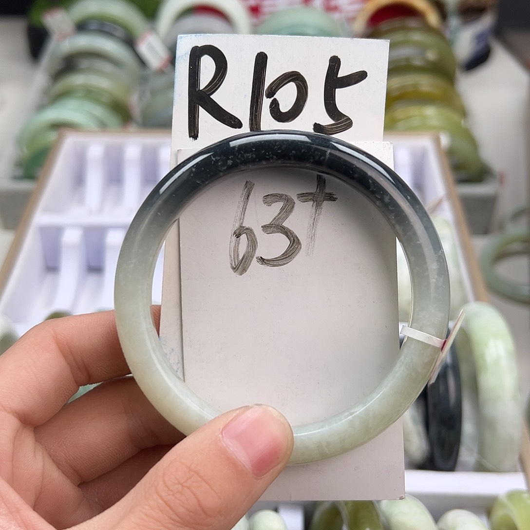 岫玉手镯未镶嵌天然岫玉