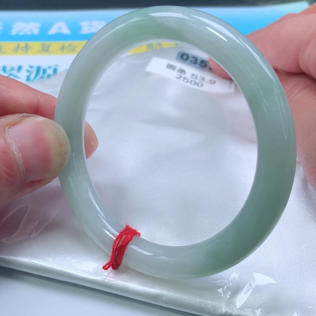 翡翠手镯未镶嵌0352号