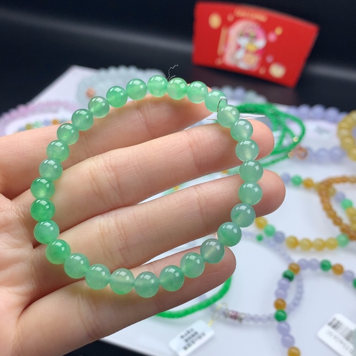 翡翠手镯未镶嵌卡