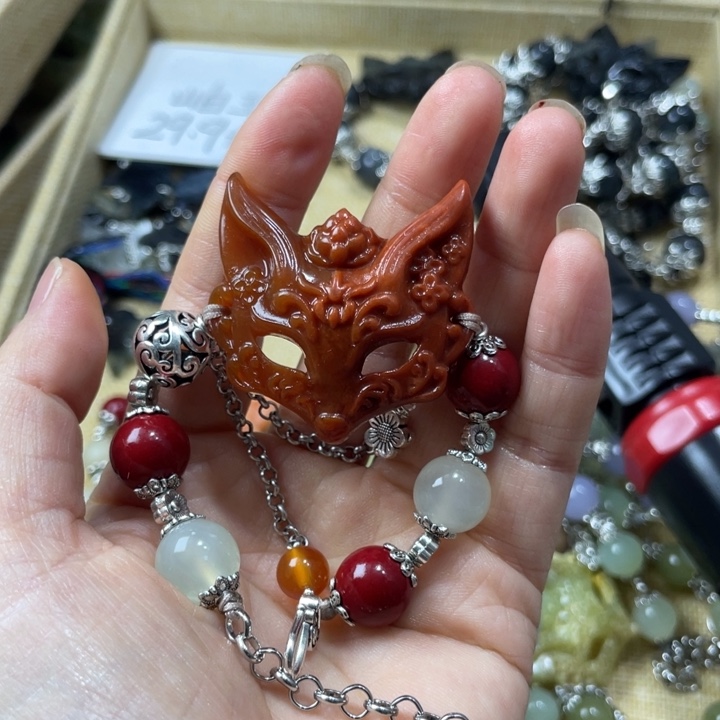 蛇纹石玉合金颈饰