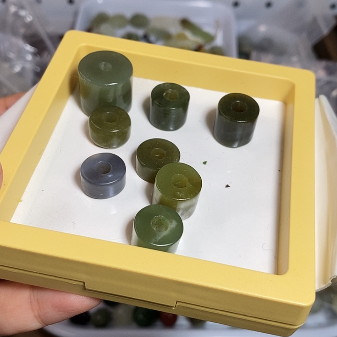 和田玉未镶嵌手链瑕疵品打包处理不退不换