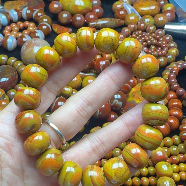 雪***步玛瑙/玉髓未镶嵌手串