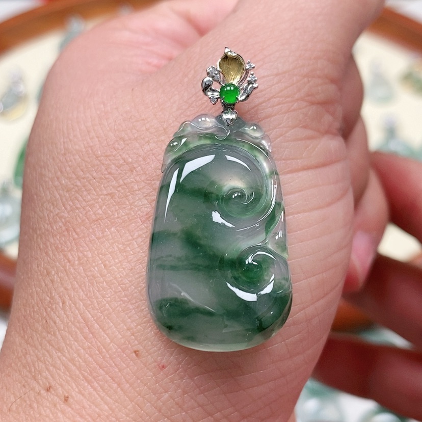 【闪购商品】翡翠吊坠(不含链)18K金镶嵌