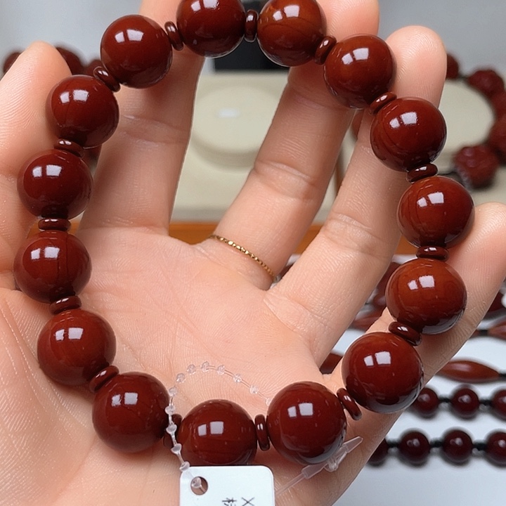 橄榄核手串运****司玉化光珠