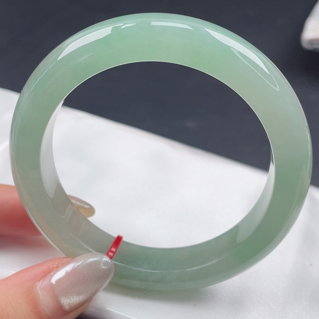 翡翠未镶嵌手镯55圈口