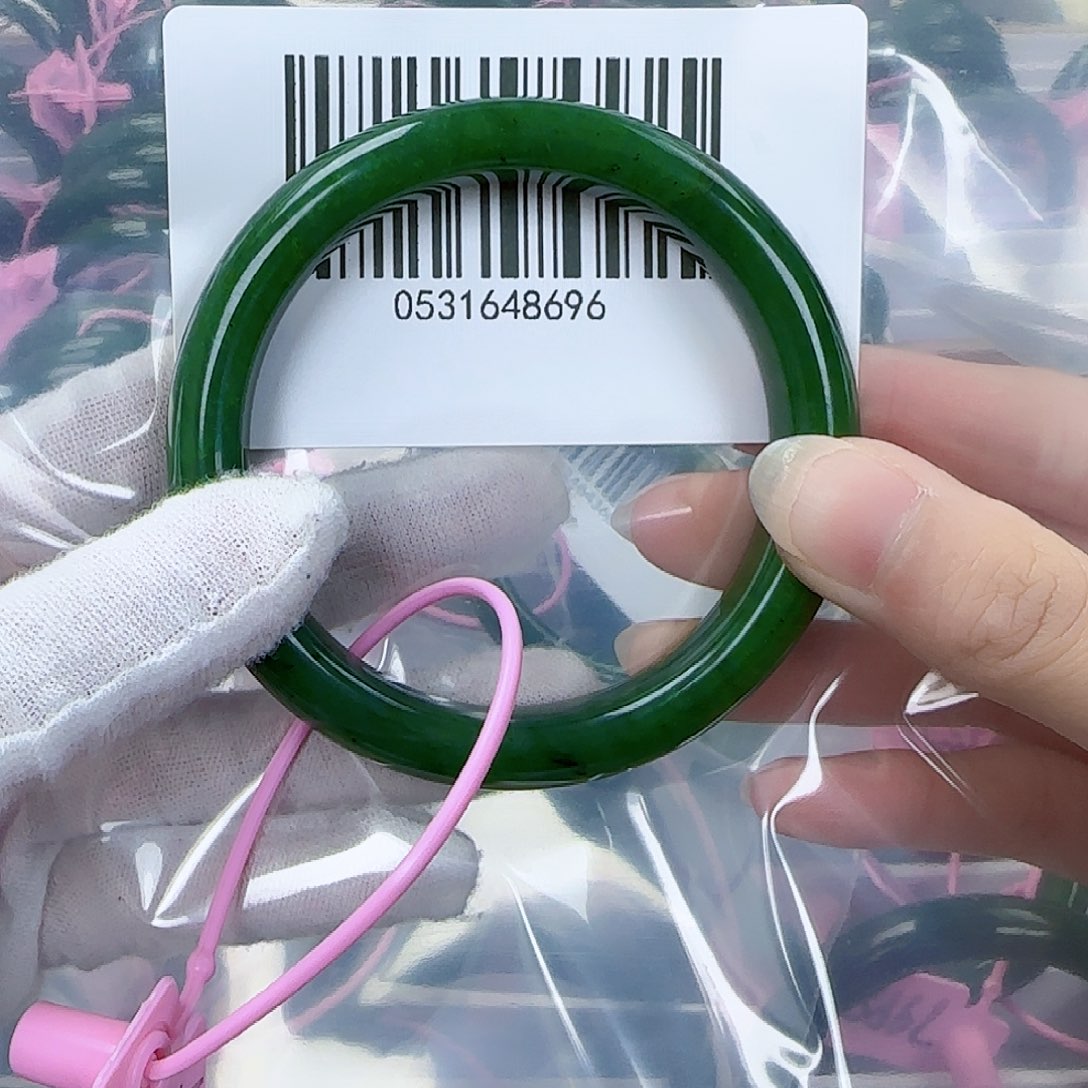 和田玉（碧玉）手镯未镶嵌59