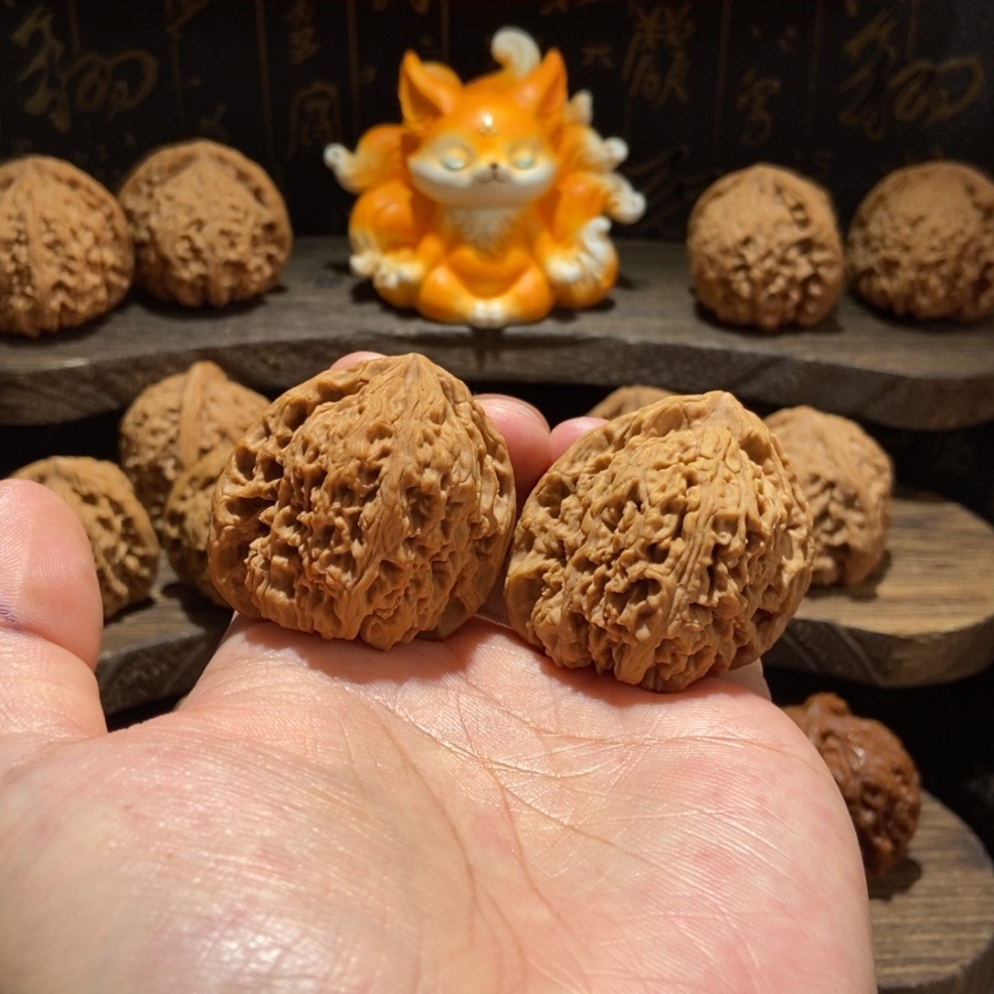 梁***快把件文玩核桃涿鹿南将石