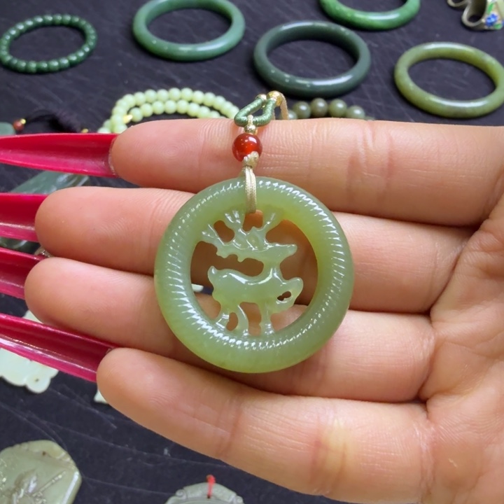 和田玉（糖玉）未镶嵌颈饰