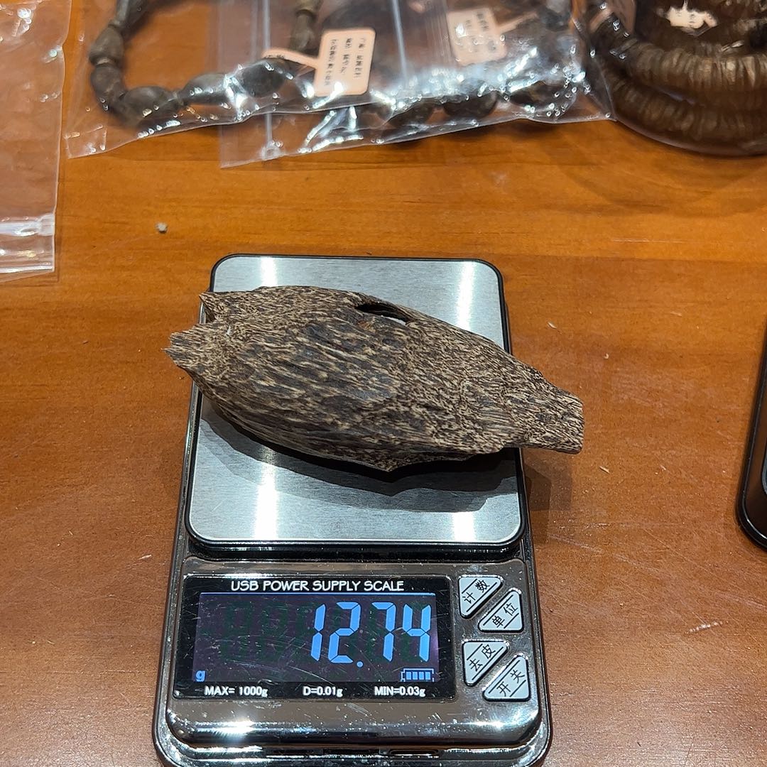 以***益沉香沉香碎屑越南芽庄天然野沉香12.7g
