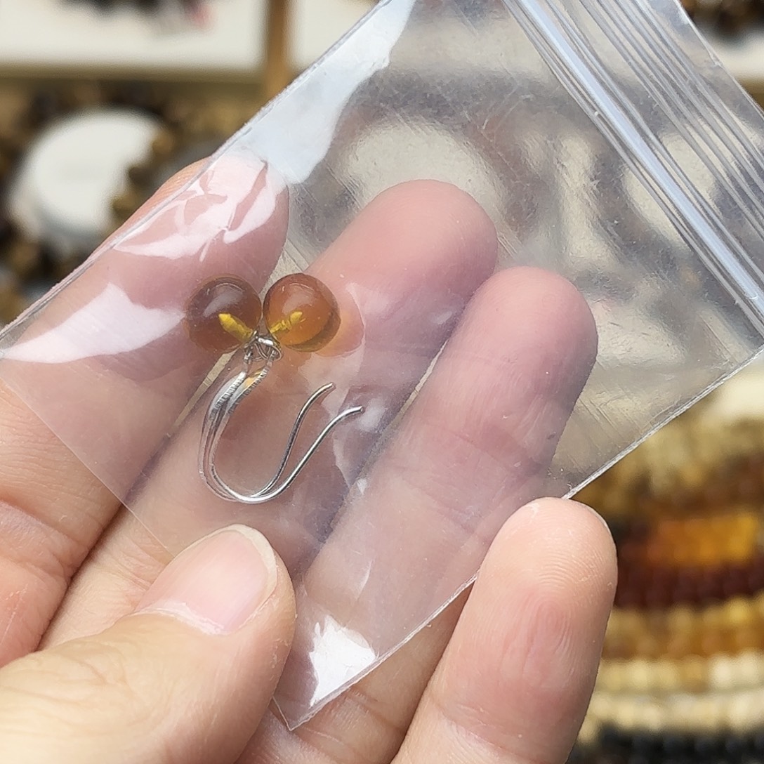 夕***阿琥珀未镶嵌裸石大