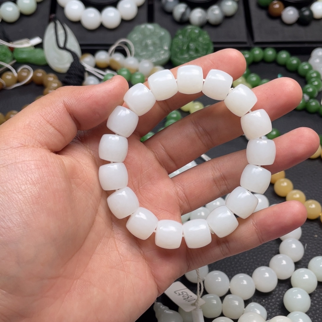 和田玉未镶嵌手链