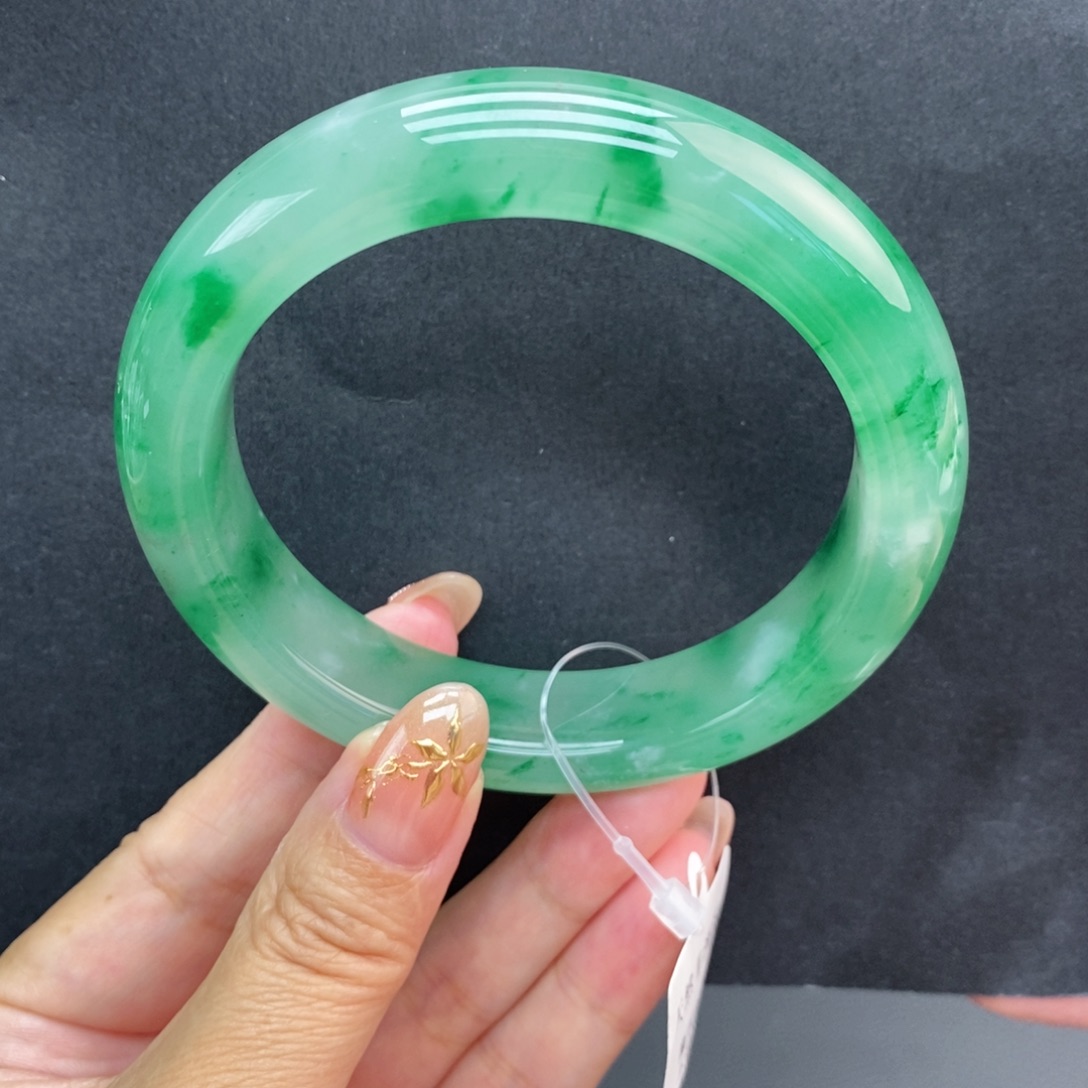 随***缘未镶嵌手镯石英质玉