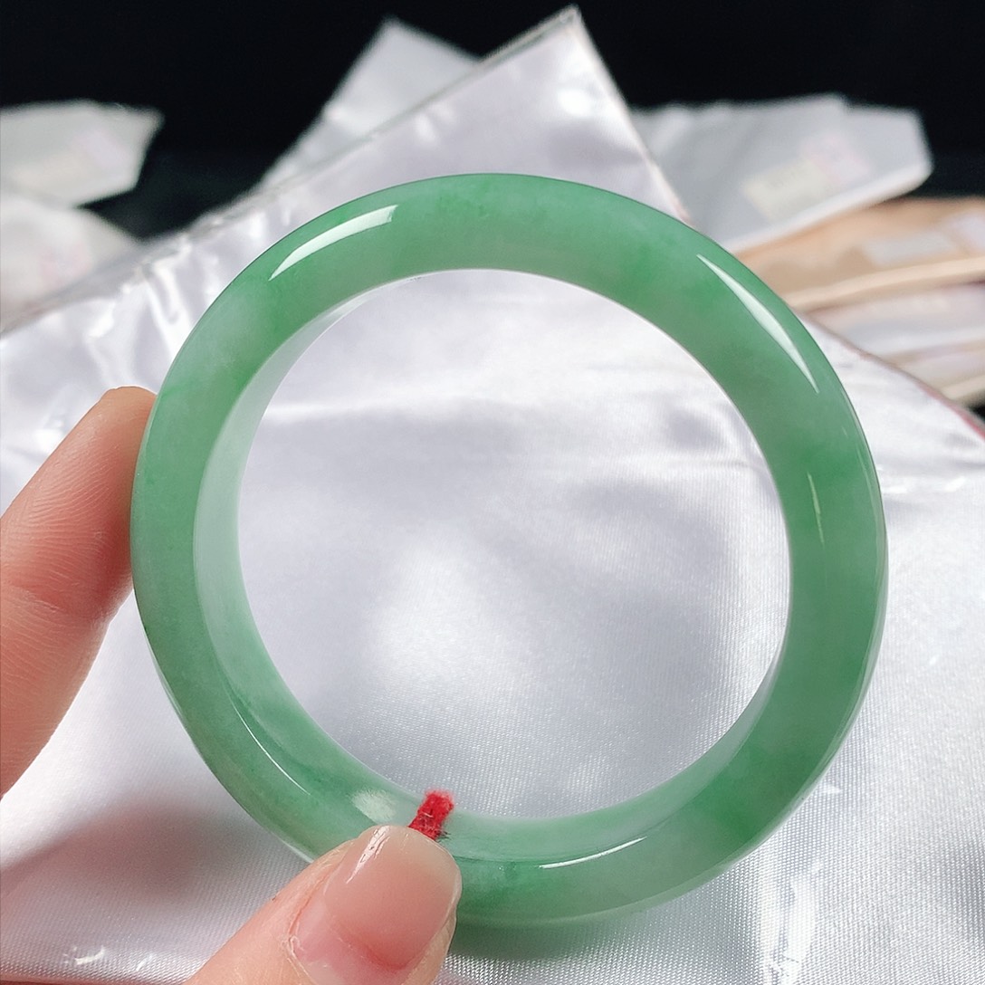 翡翠手镯未镶嵌54圈2245