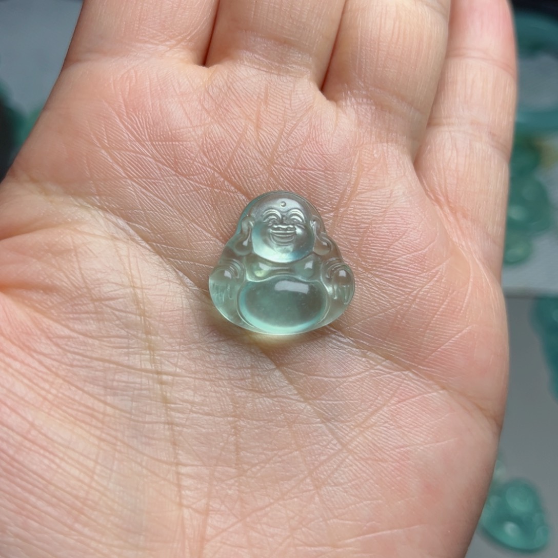 未镶嵌蛇纹石玉颈饰沐*