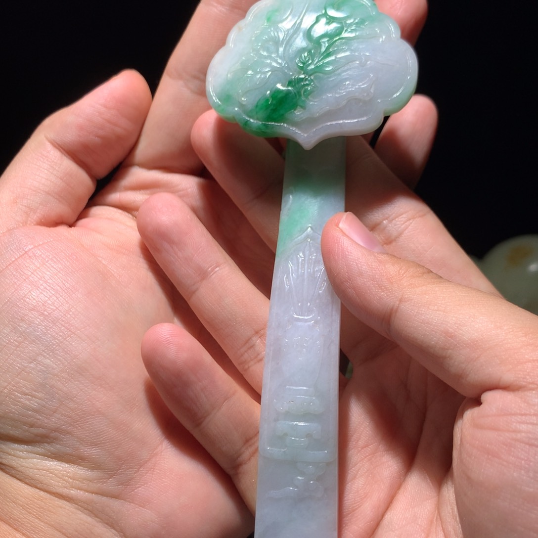 翡翠挂件未镶嵌百*