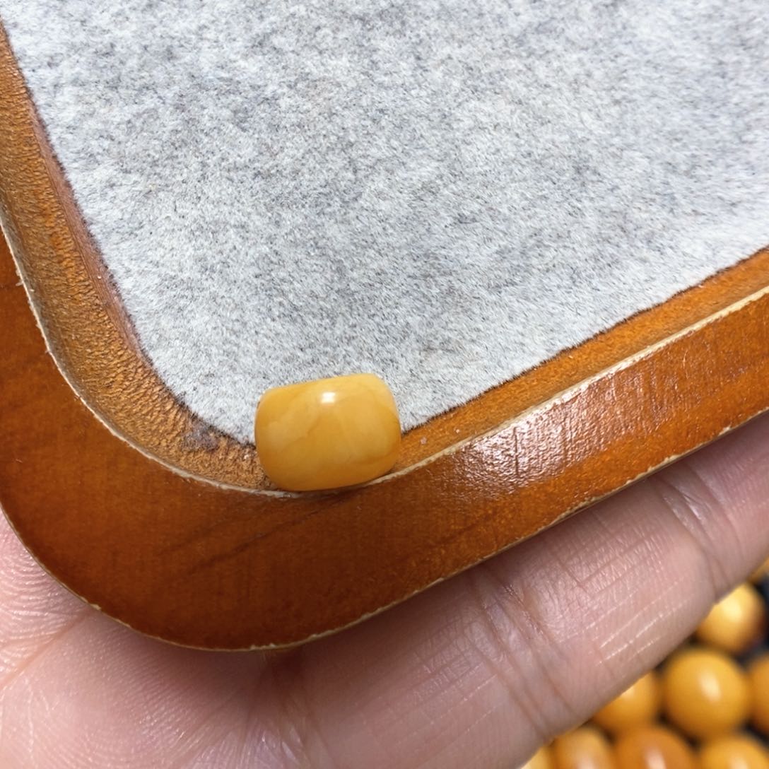 蜜蜡裸石未镶嵌苍**渡配饰