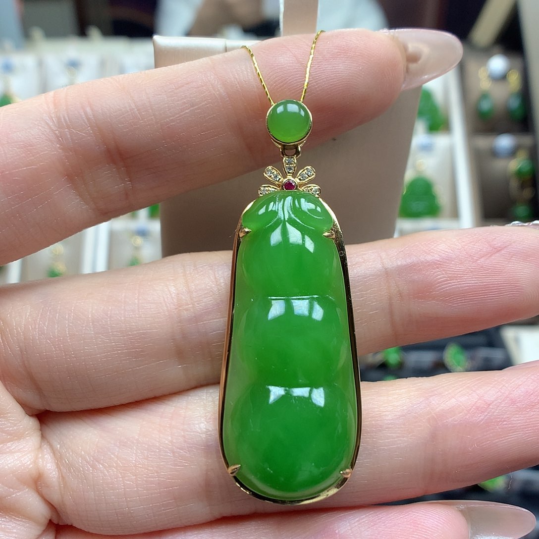 和田玉颈饰18K金镶嵌1535