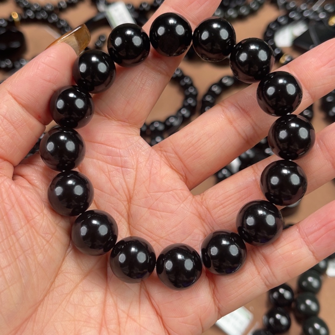 阿***呀和田玉未镶嵌手串