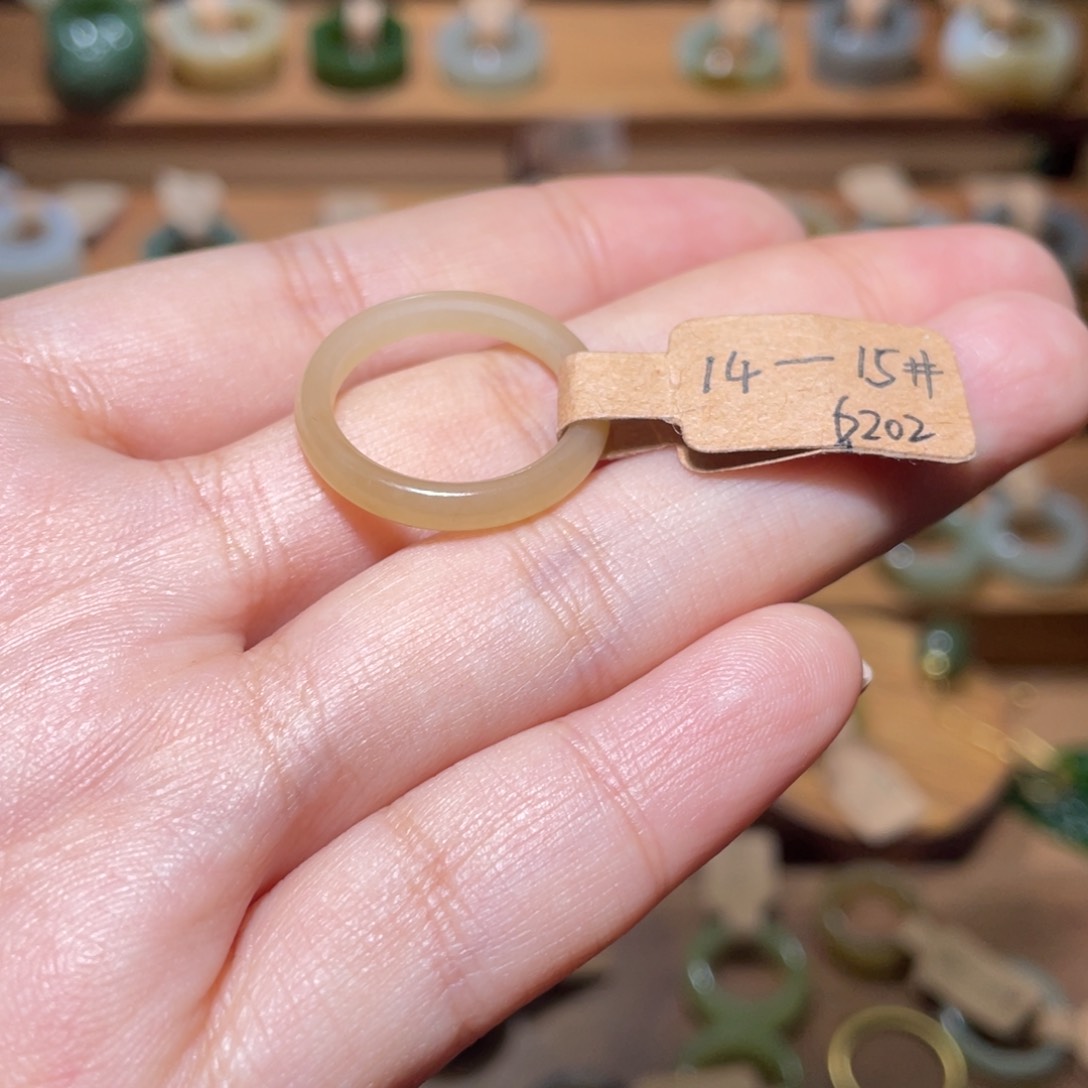 和田玉戒指未镶嵌几****17