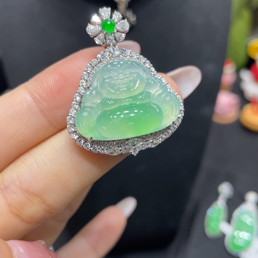 翡翠颈饰18K金镶嵌天然缅甸翡翠a货