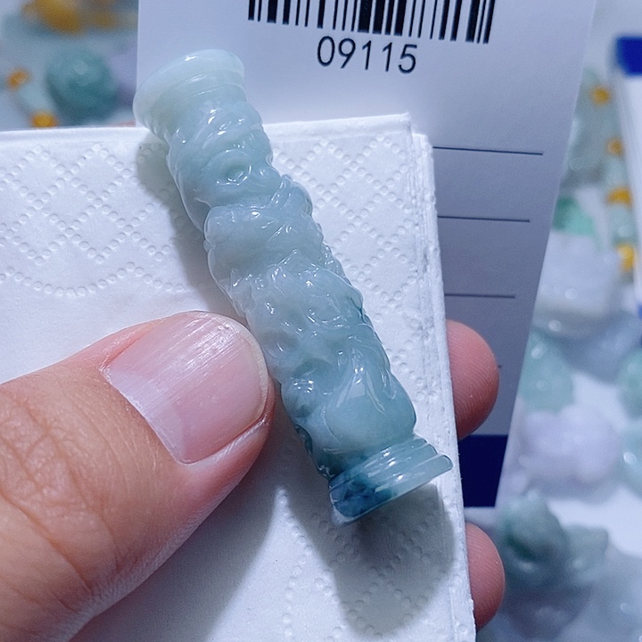 翡翠未镶嵌颈饰天光墟翡翠市场现金代购