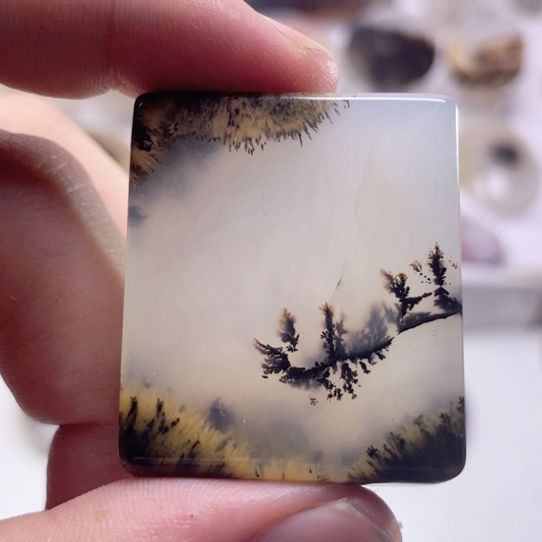 玛瑙/玉髓颈饰未镶嵌