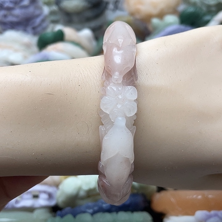 未镶嵌手镯石英岩玉