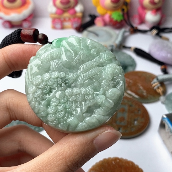 翡翠未镶嵌颈饰翡翠