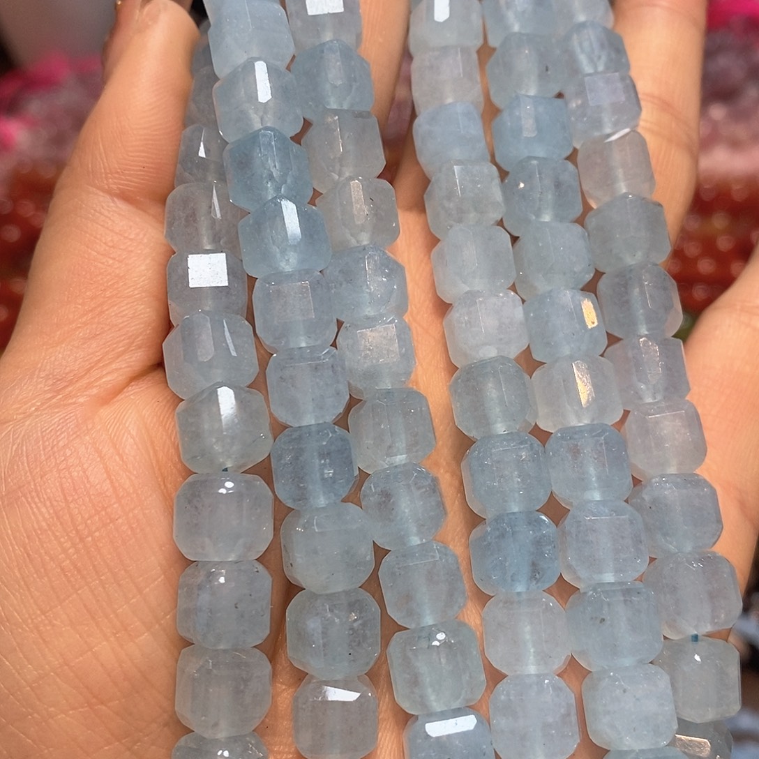玛瑙/玉髓未镶嵌珠宝半成品8mm蓝玉髓方糖一条