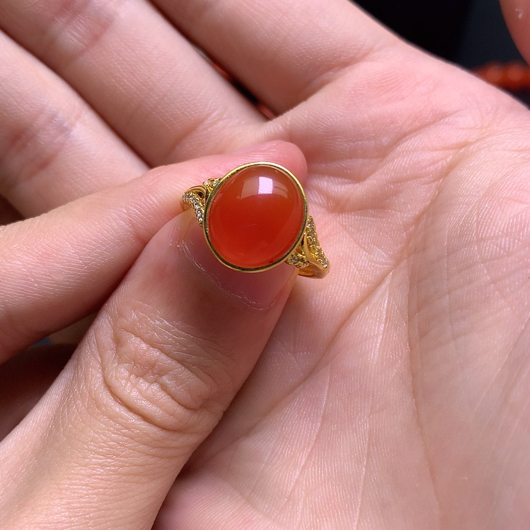 南红玛瑙未镶嵌戒指