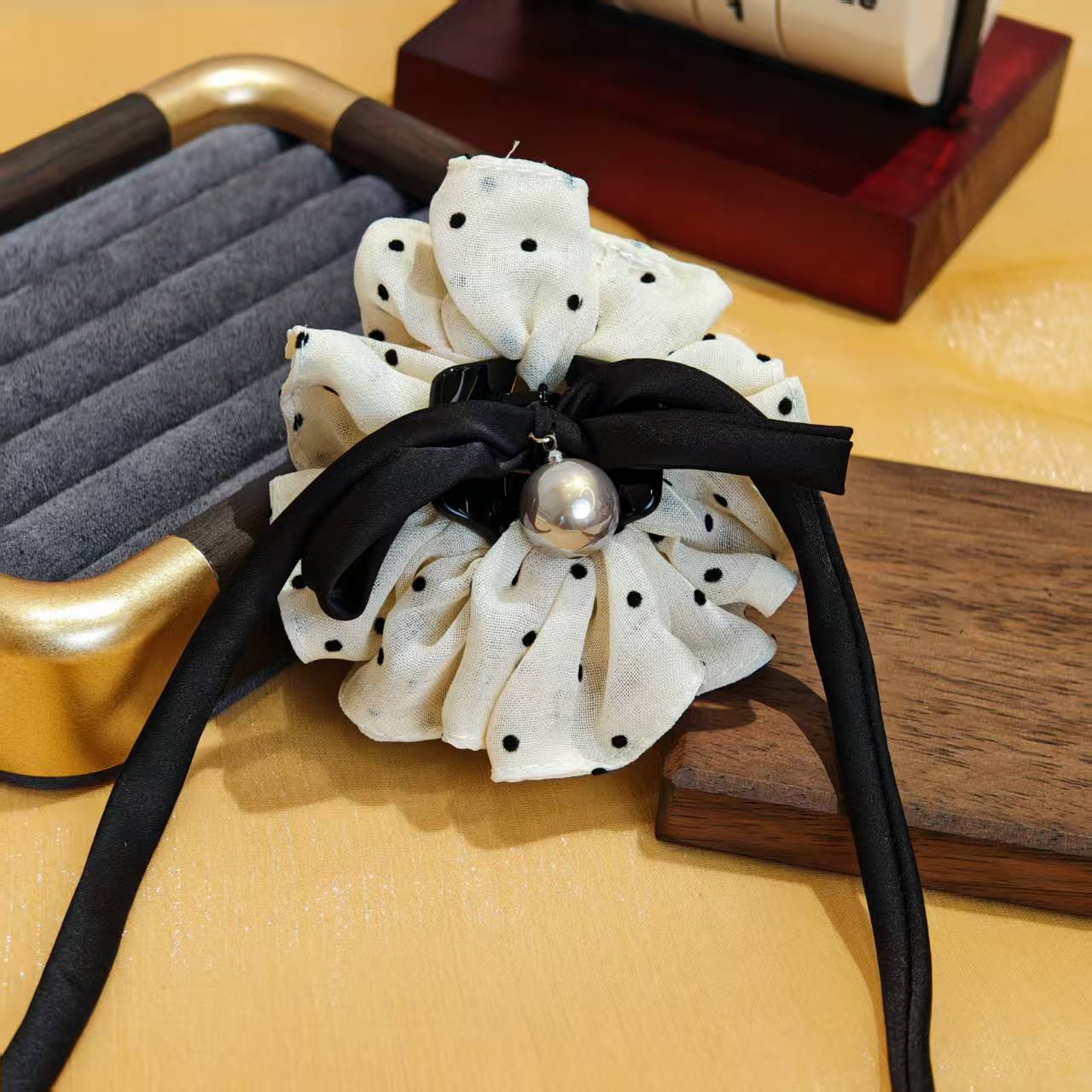 芙奈琪00472轻奢风少女风抓夹千金风发夹气质