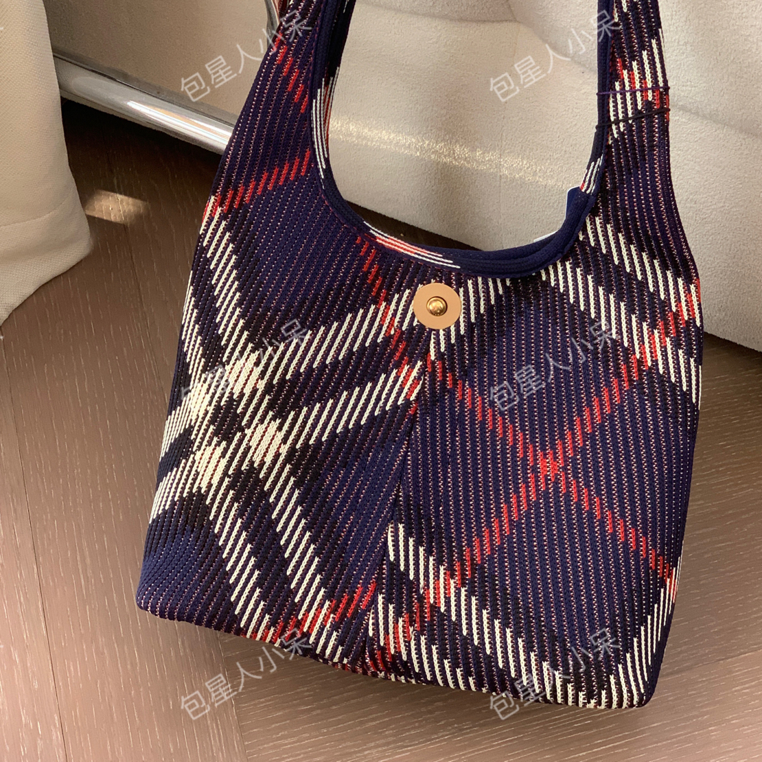 95新 BURBERRY/博柏利 海军风针织条纹腋下hobo包｜95新