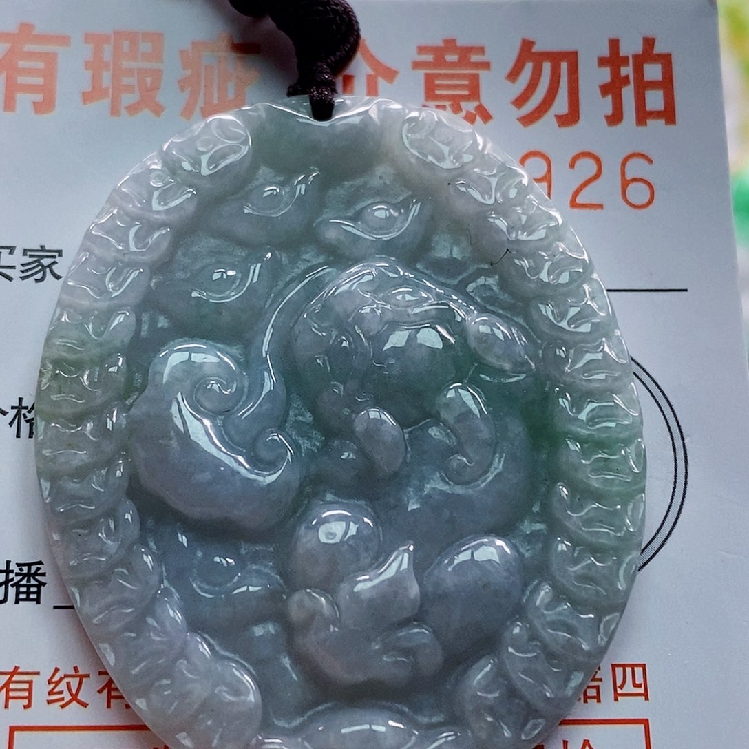 吊坠(不含链)未镶嵌翡翠