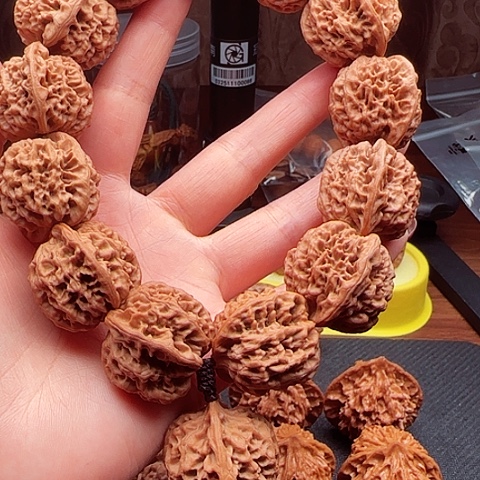 吊坠文玩核桃陕西秦岭奔闷手持14个籽