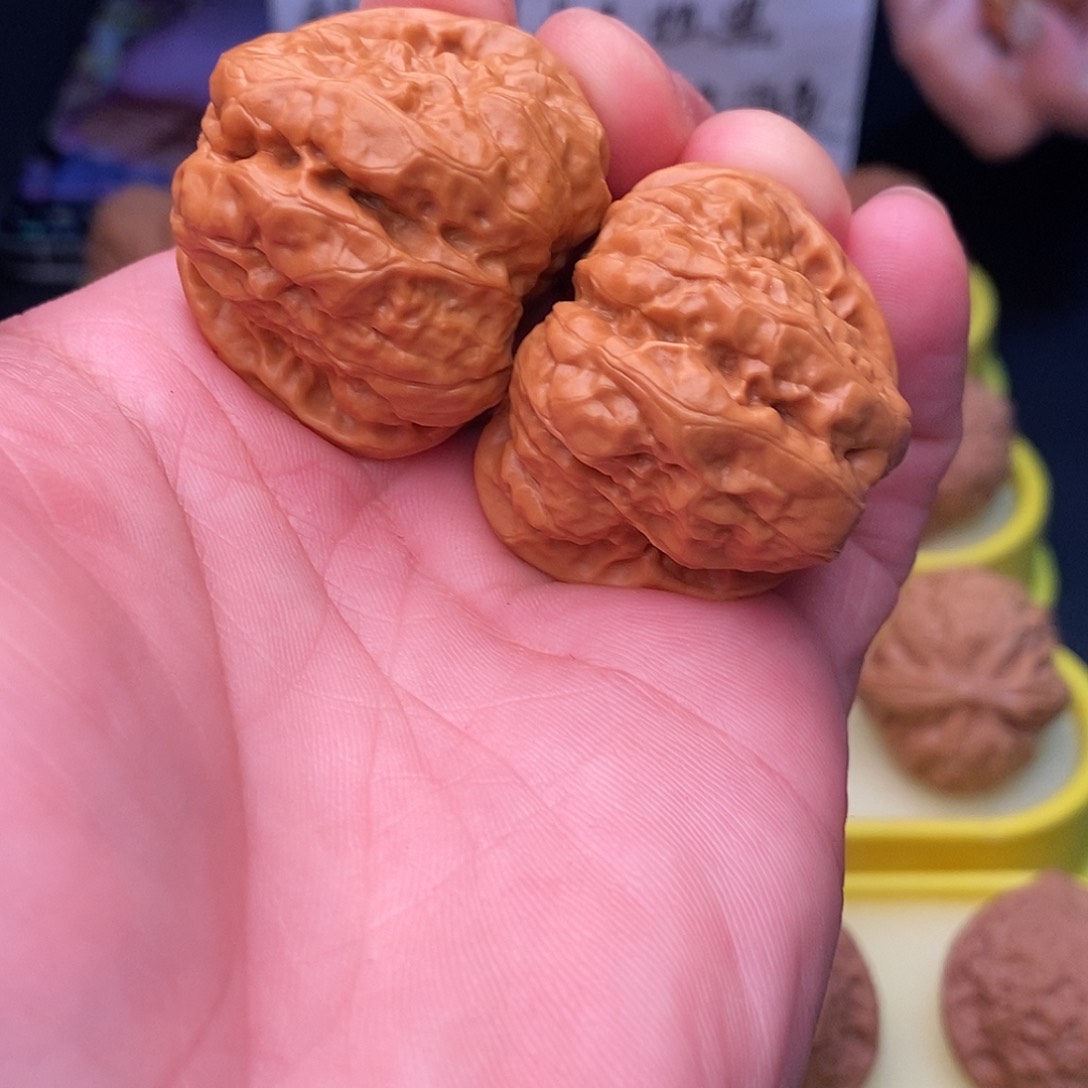 桃核把件延庆蛙尺寸39