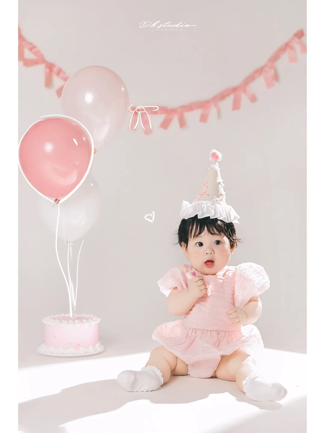 UM-44小红书同款新款周岁宝宝摄拍照服装儿童写真艺术照道具