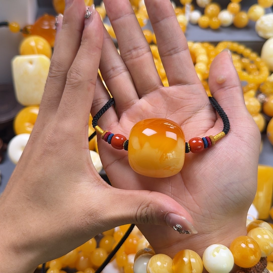 蜜蜡珠宝奇石未镶嵌墩子