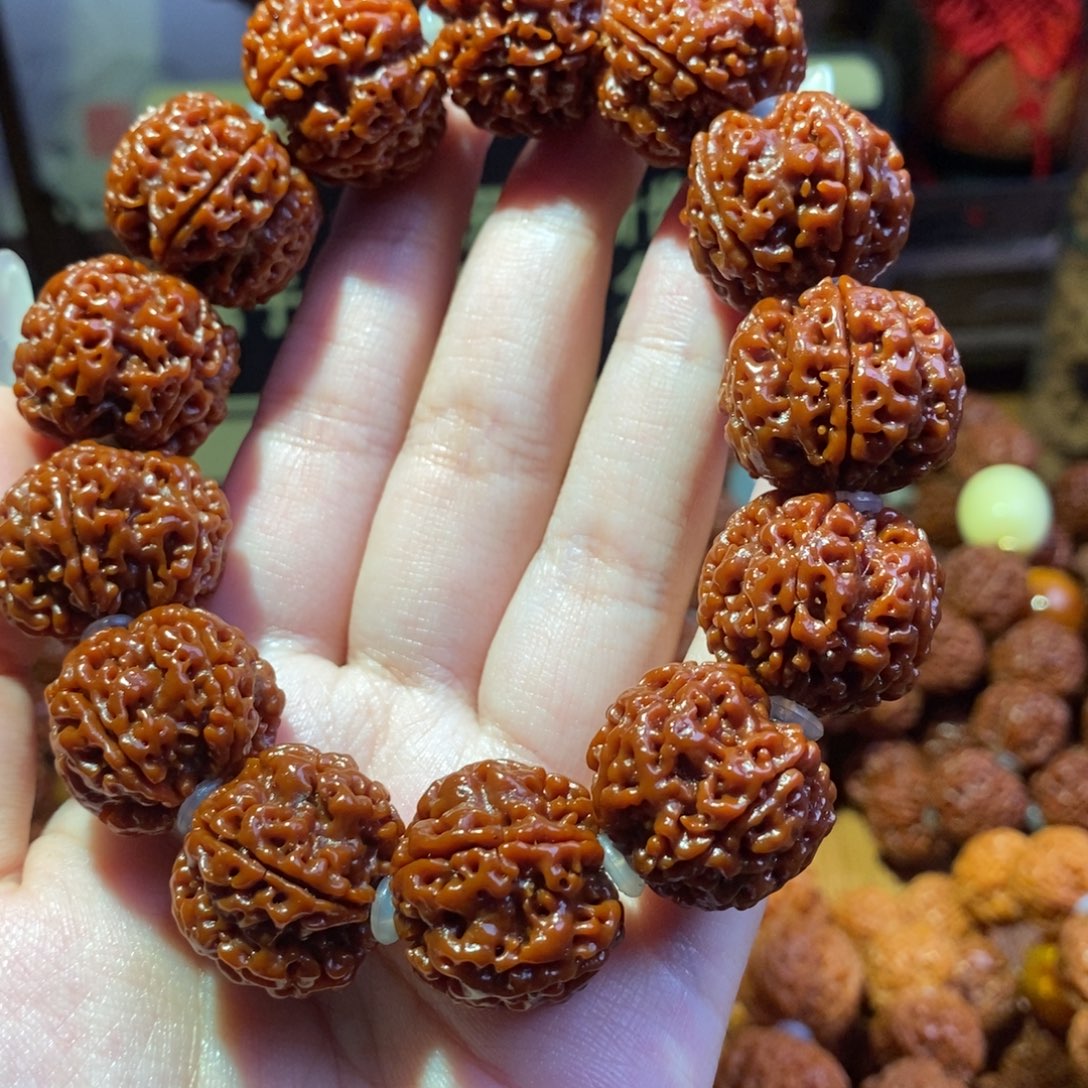 金刚菩提吊坠225肉玉华