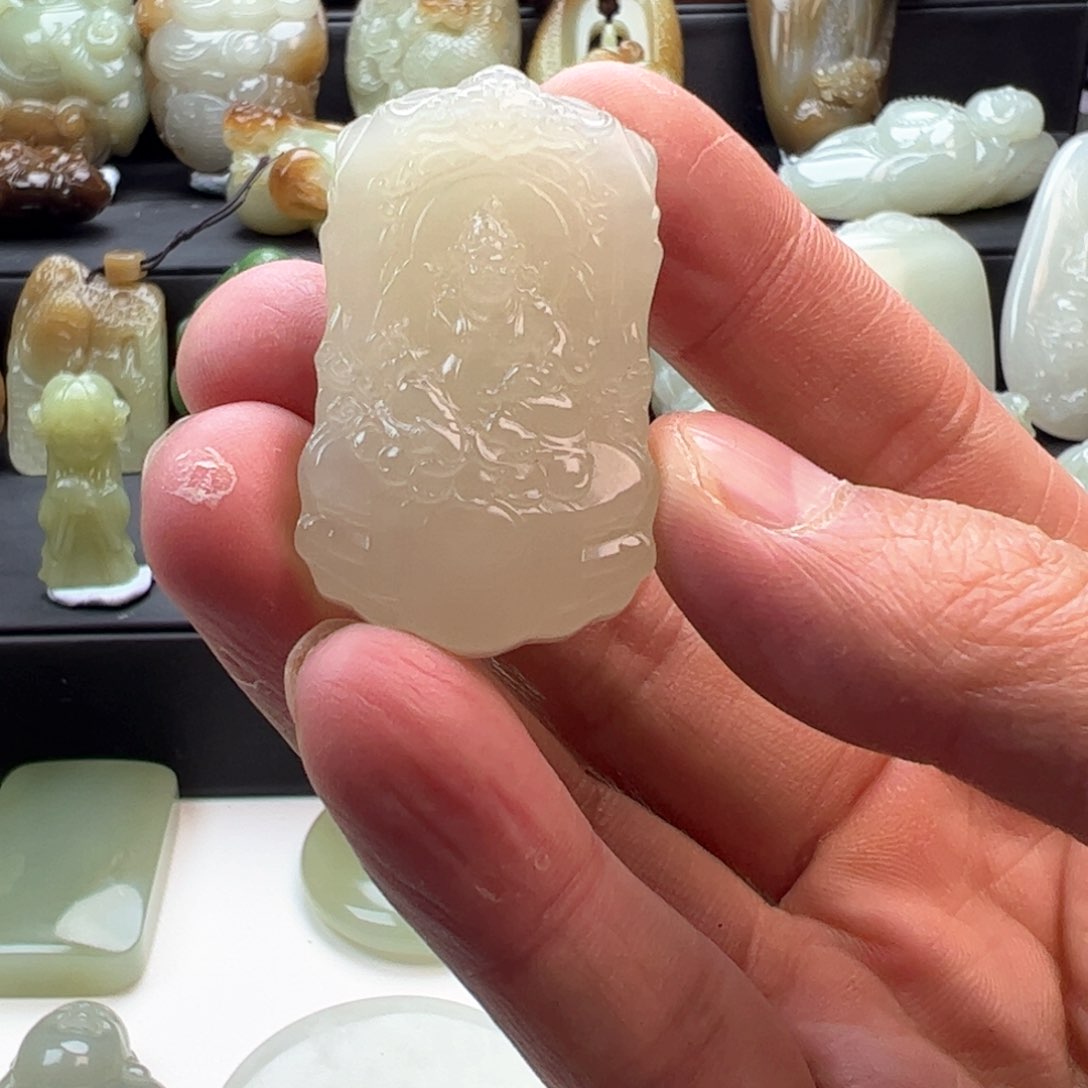 和田玉挂件未镶嵌M****e