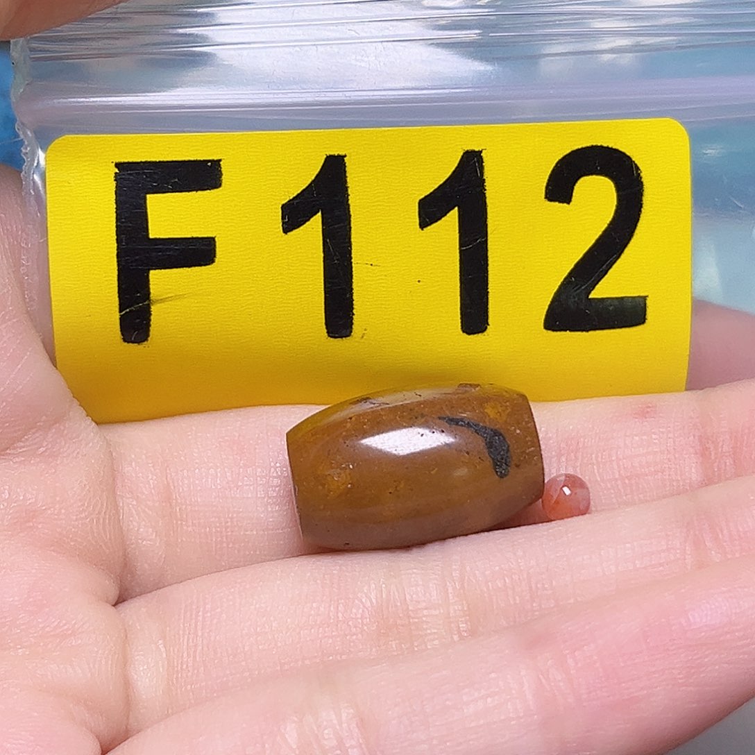 南红玛瑙未镶嵌珠宝奇石