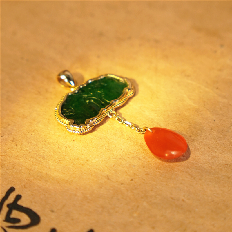 【多福】老翡翠背云双石榴花加玛瑙水滴吊坠