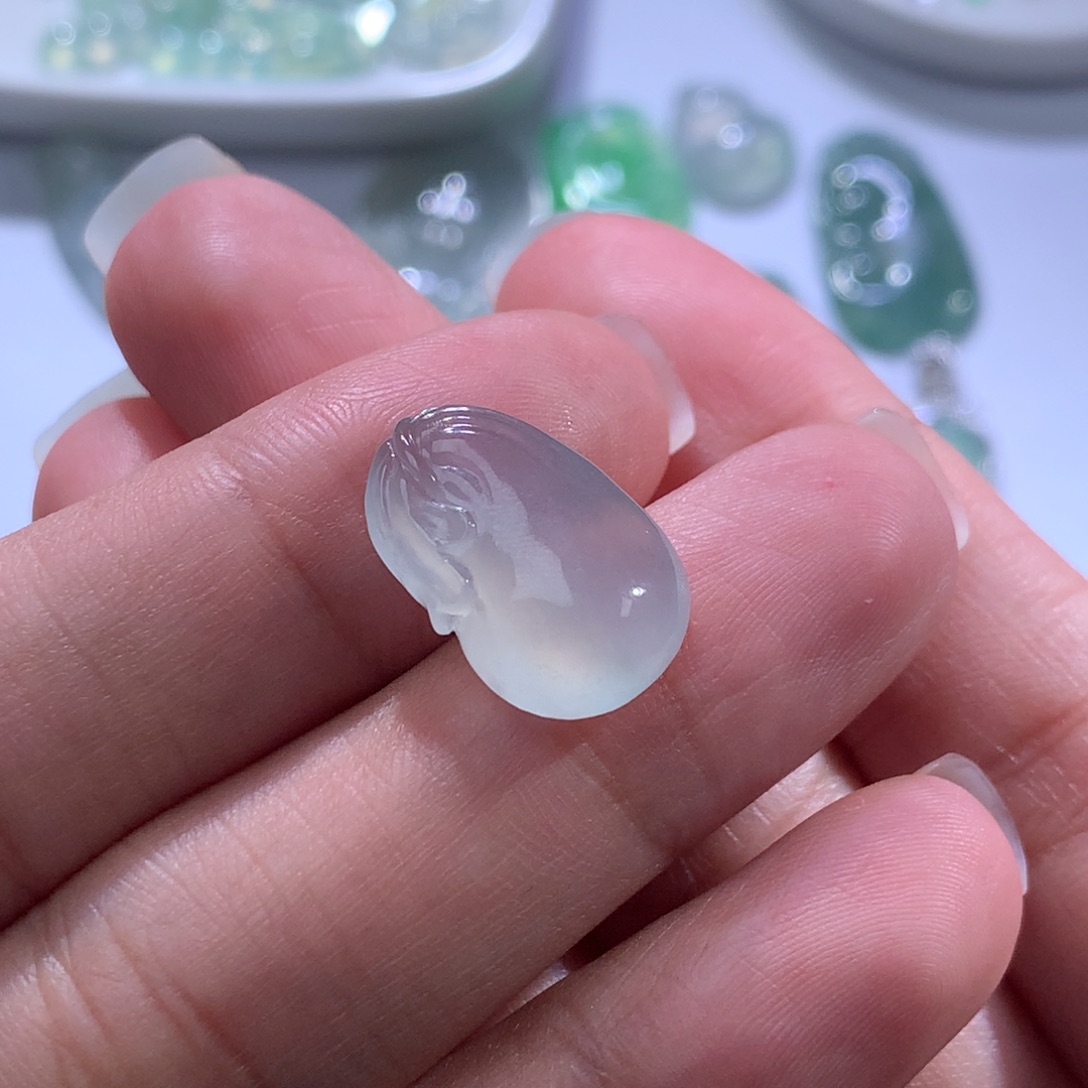 翡翠裸石未镶嵌白冰钱袋