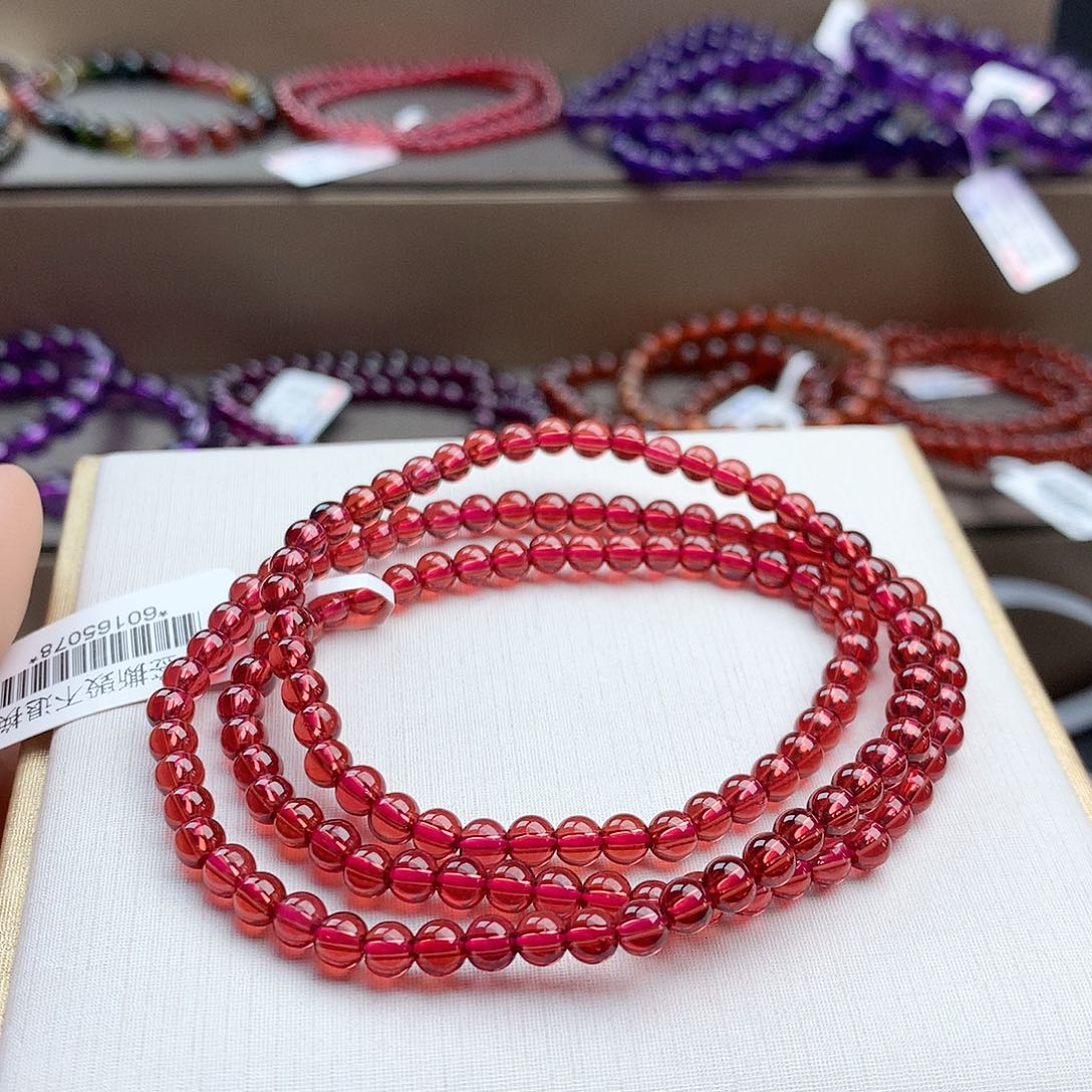 石榴石手串未镶嵌4.3