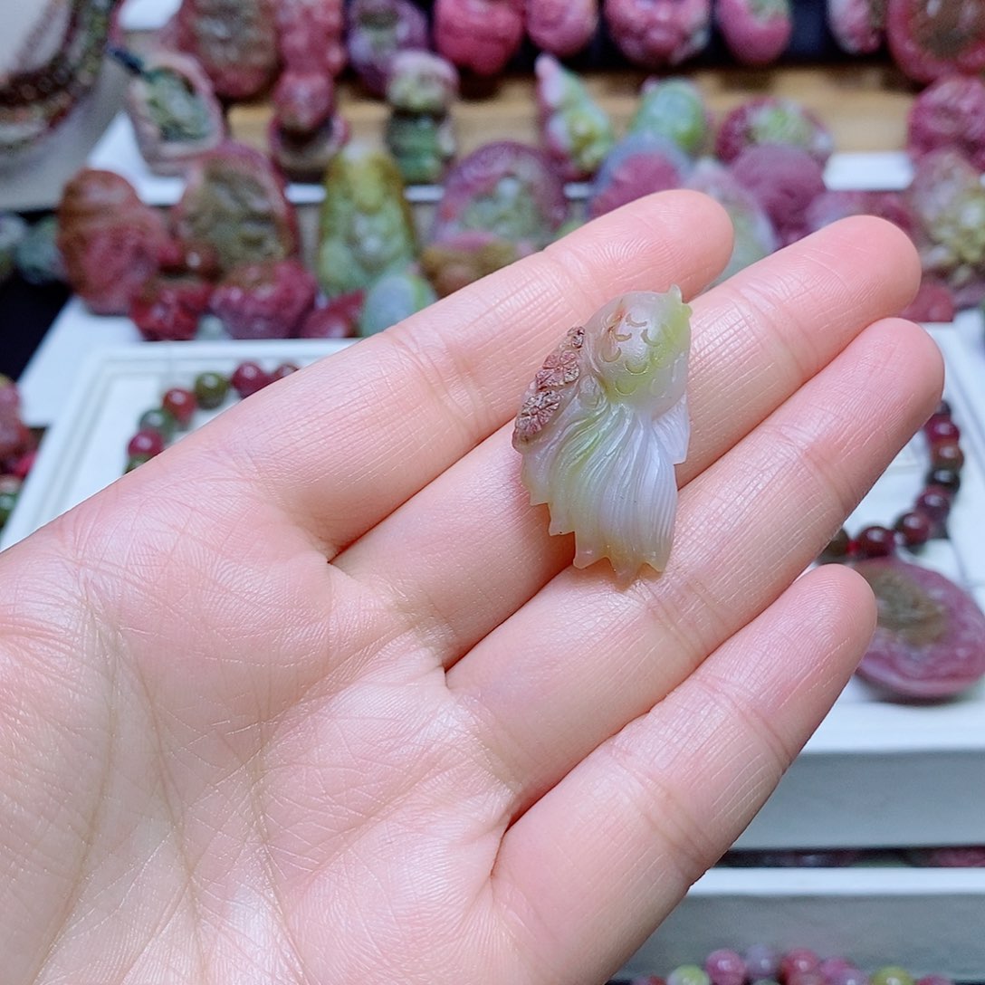 玛瑙/玉髓盐源玛瑙吊坠未镶嵌