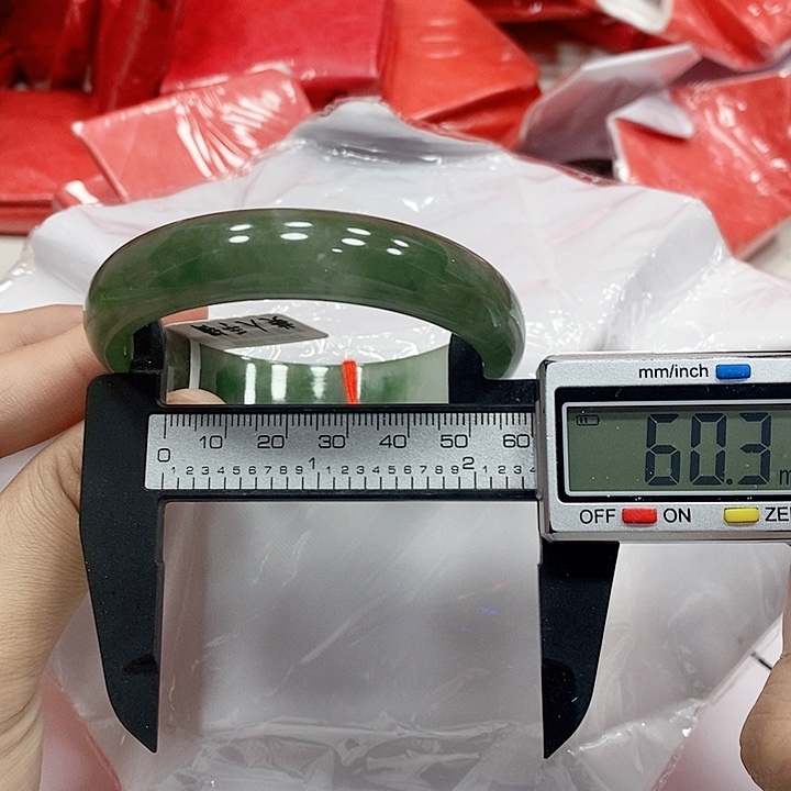 翡翠手镯未镶嵌12 