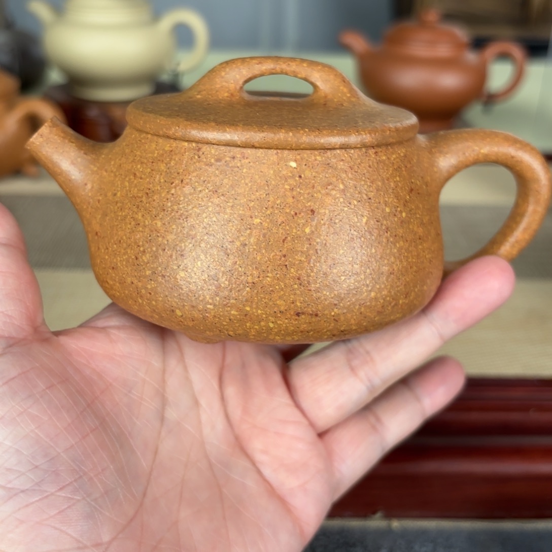 紫砂茶壶梨皮黄段宽口