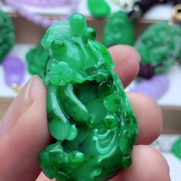 翡翠未镶嵌吊坠(不含链)