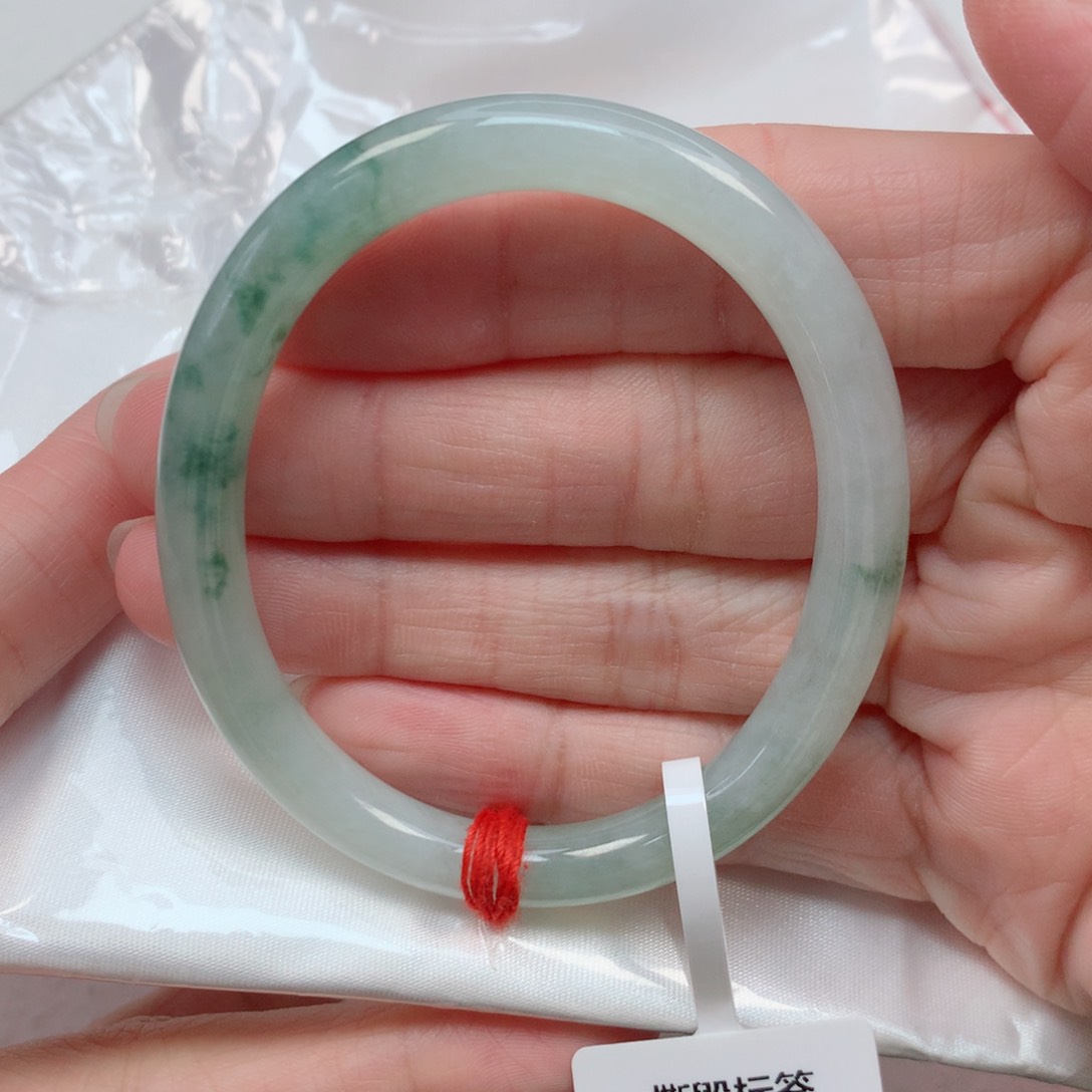 翡翠手镯未镶嵌52.8贵妃 冰飘绿花