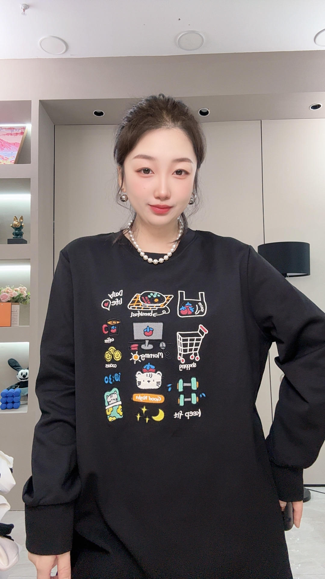 大码女装秋冬长袖正肩中长款重工刺绣卡通图案宽松百搭打底T恤